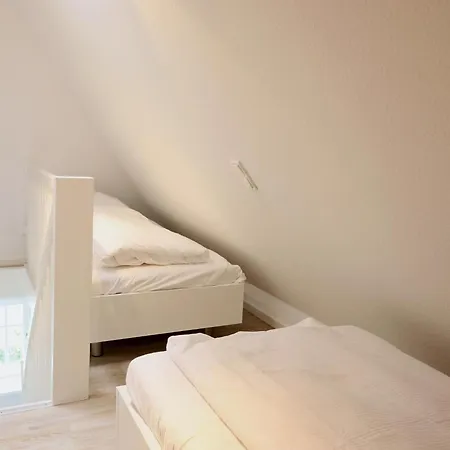 Appartement Schoene Reetdachanlage In In Suedlicher Richtung Gelegen Westerland