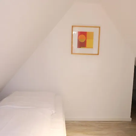 Appartement Schoene Reetdachanlage In In Suedlicher Richtung Gelegen *